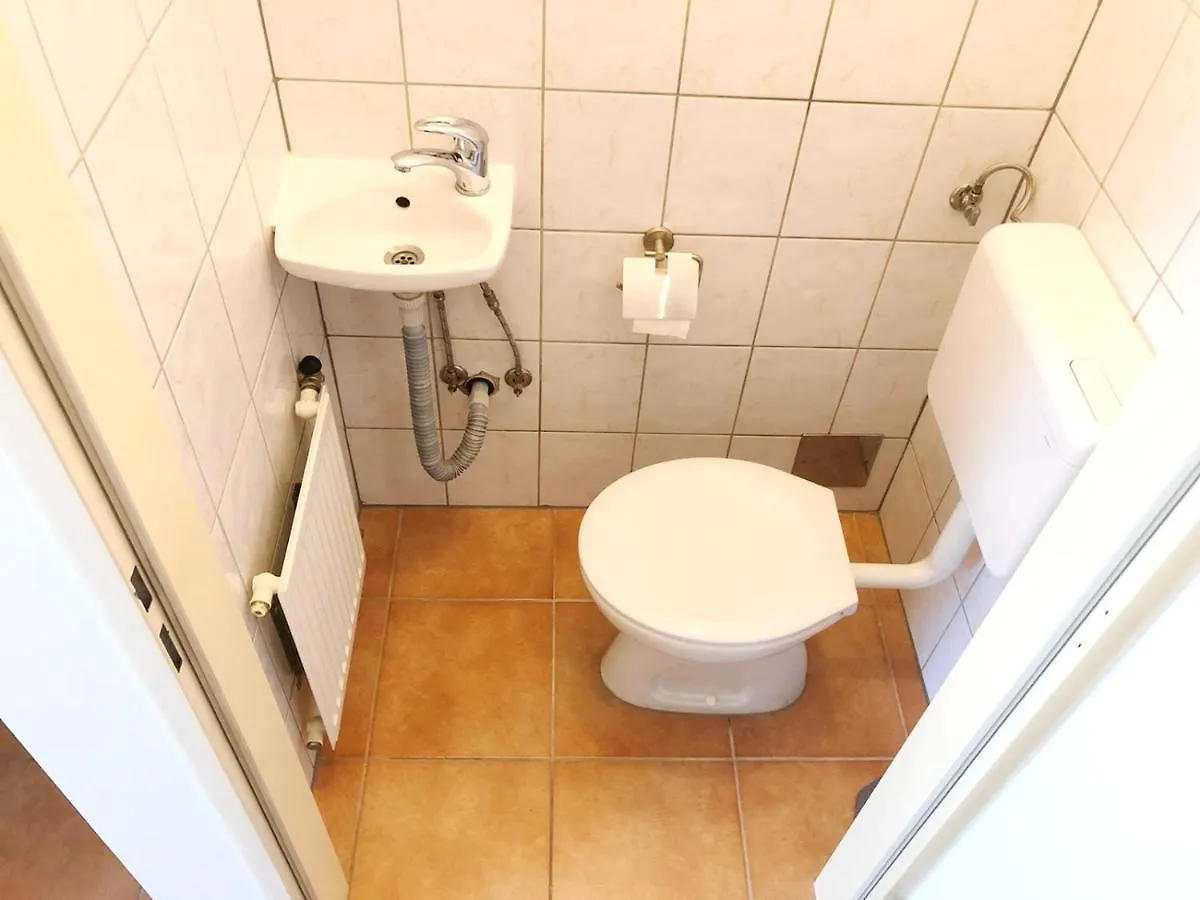 וינה Home Away From Home